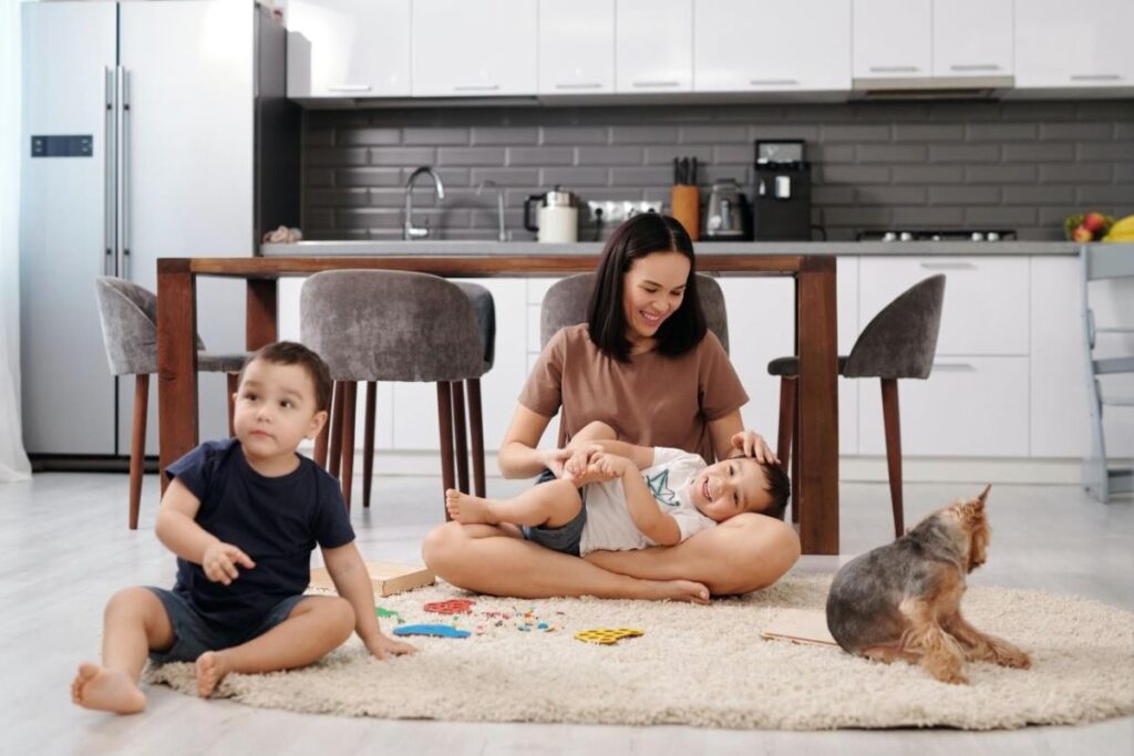 Como devemos limpar e desinfetar a cozinha